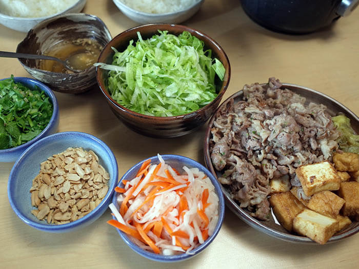 ベトナム風豚焼肉のせご飯