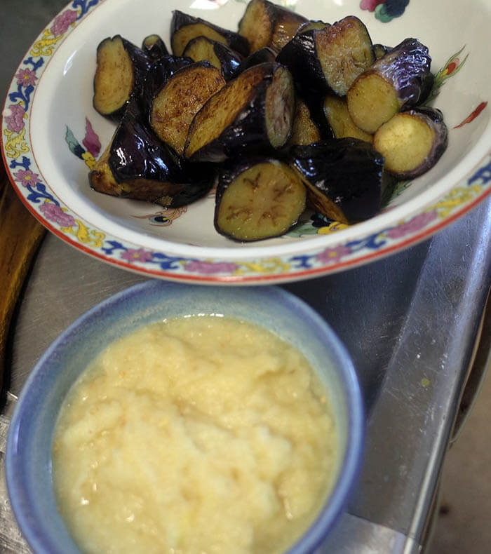 茄子と鶏肉の炒め物