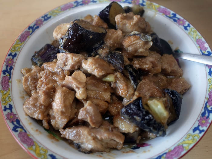 茄子と鶏肉の炒め物