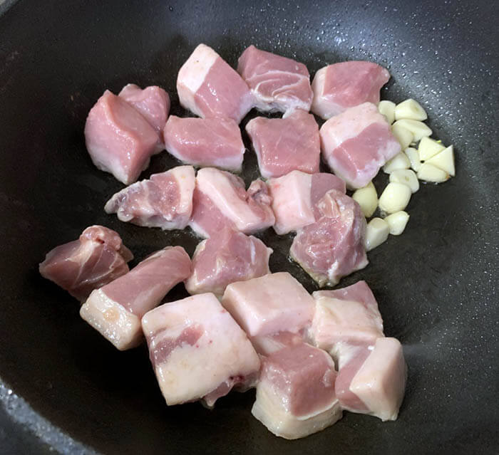 豚肉と栗の中華煮込み