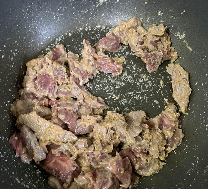 牛肉とターサイの腐乳炒め