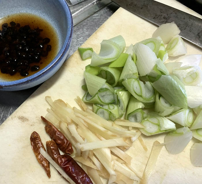 牡蛎の豆鼓炒め＆白菜の黒酢炒め