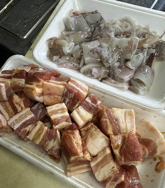 豚肉とイカの中華煮込み
