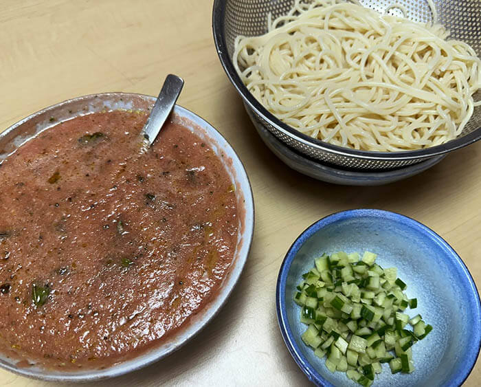 冷製ガスパチョパスタ