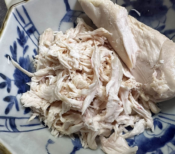 鶏肉麺（ジーローメン）