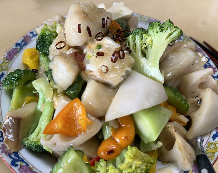 白身魚と野菜の甘酢炒め