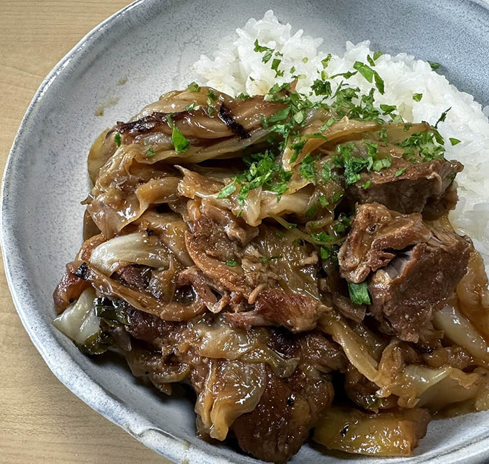 豚肉とキャベツの煮込み