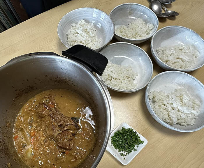 豚肉と玉ねぎの白ワイン煮込み