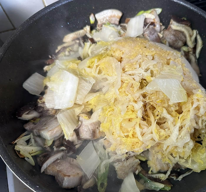 酸菜と豚肉春雨炒め