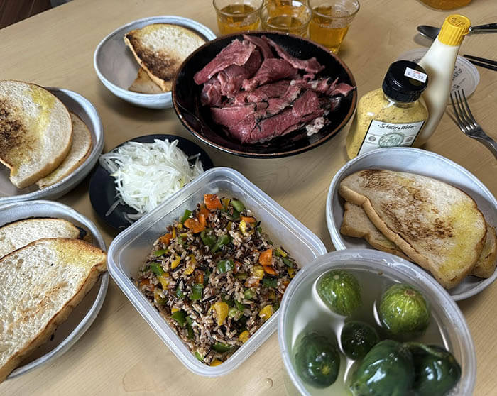 ビーフパストラミサンドイッチ