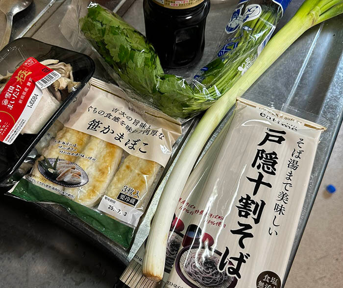 冷やしぶっかけ天ぷら蕎麦