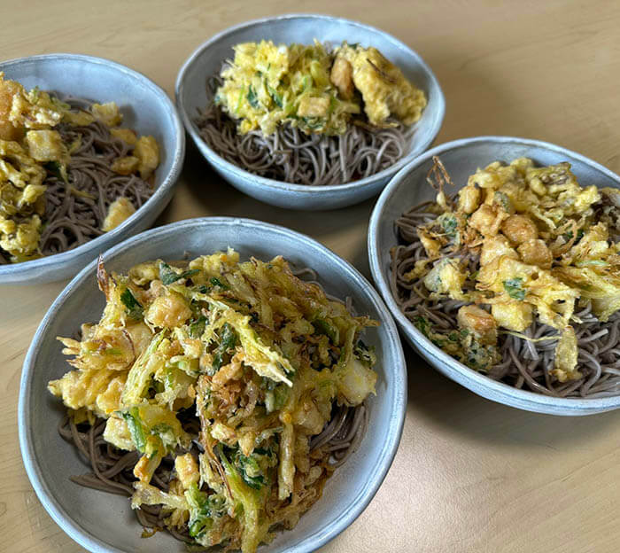 冷やしぶっかけ天ぷら蕎麦