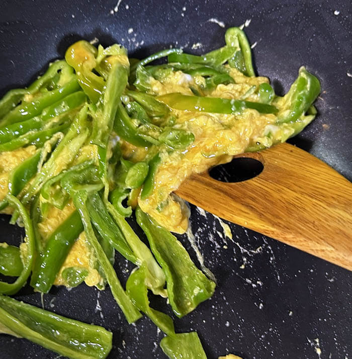 乾扁四季豆と青椒炒蛋