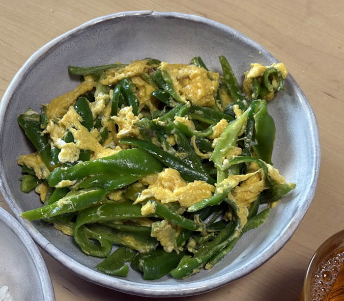 乾扁四季豆と青椒炒蛋