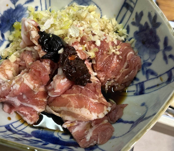 粉蒸肉と鶏肉のスープ