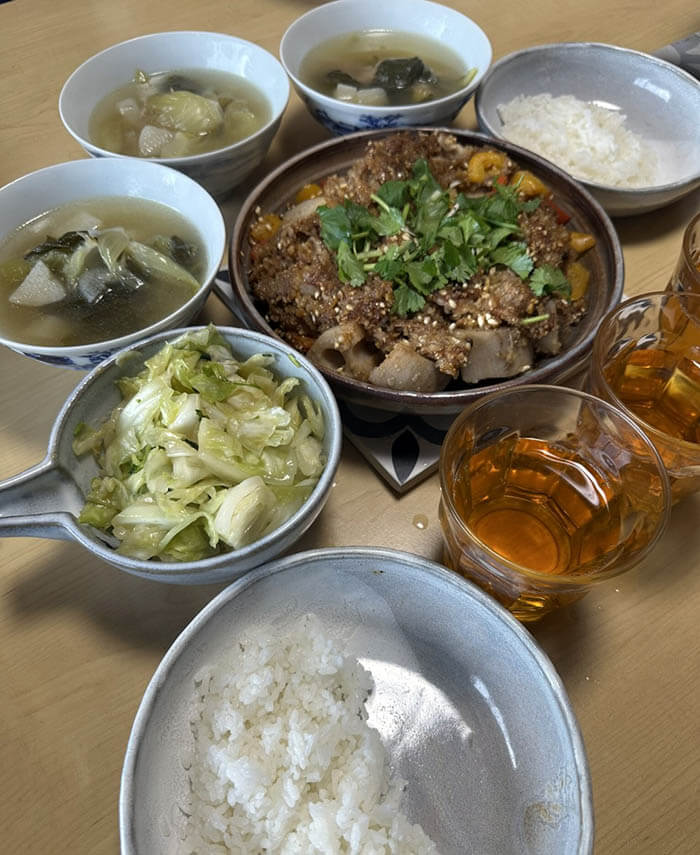 粉蒸肉と鶏肉のスープ