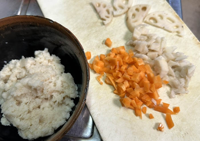 漬けカツオとれんこん餅と納豆汁