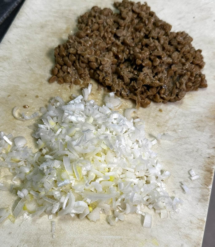 漬けカツオとれんこん餅と納豆汁