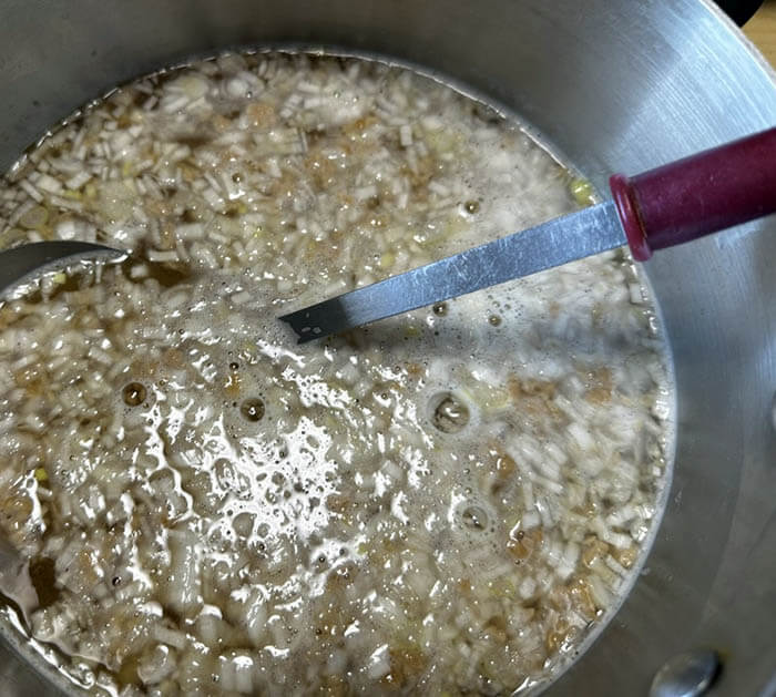 漬けカツオとれんこん餅と納豆汁