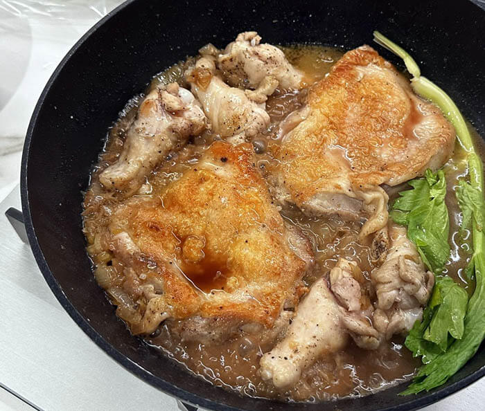 鶏肉のワインヴィネガー煮込み