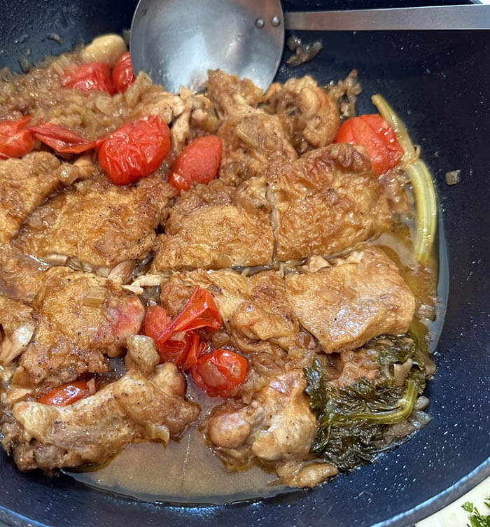 鶏肉のワインヴィネガー煮込み