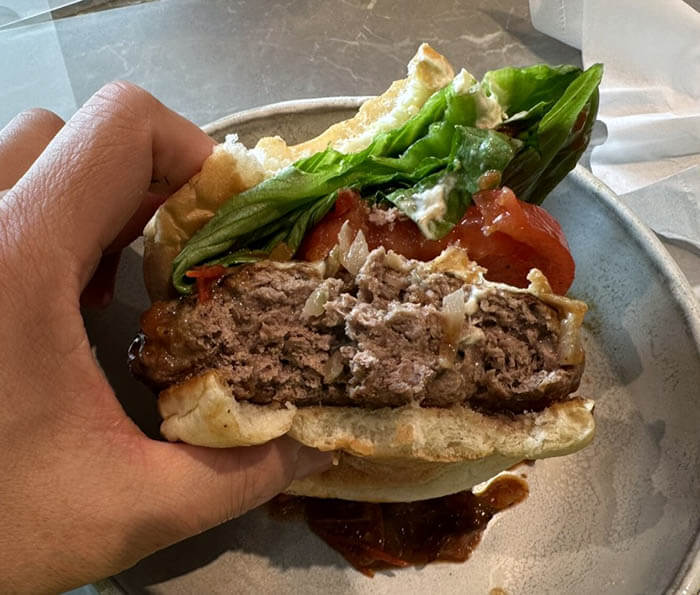 自家製ハンバーガー