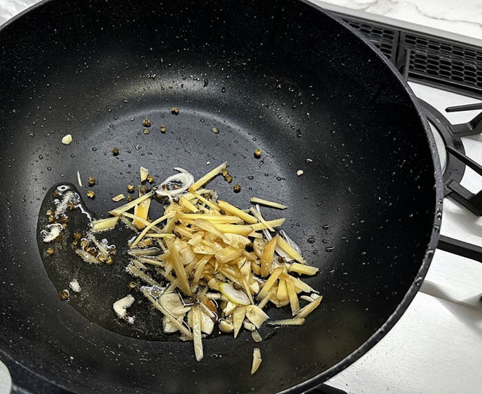 酸菜と豚肉春雨炒め