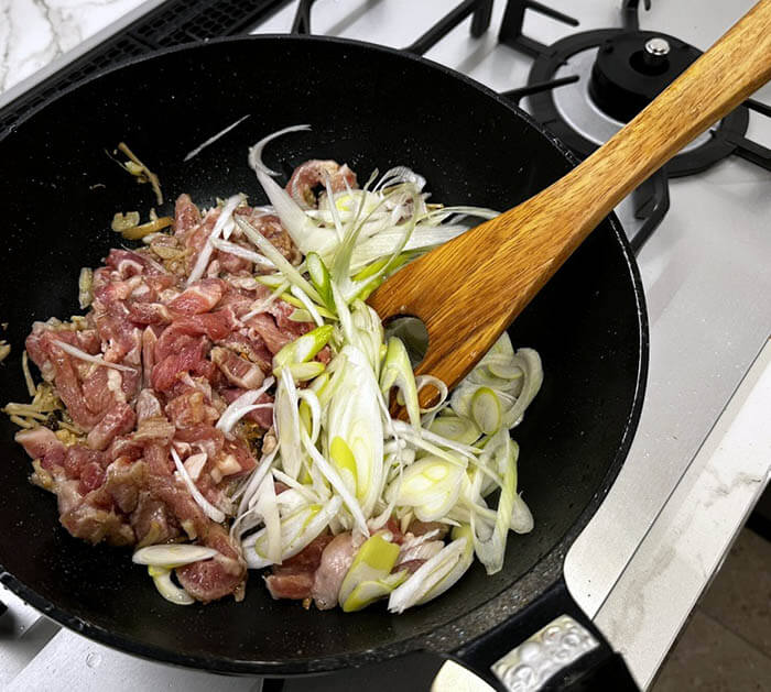 酸菜と豚肉春雨炒め