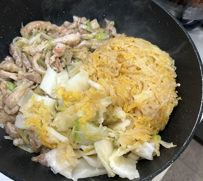 酸菜と豚肉春雨炒め