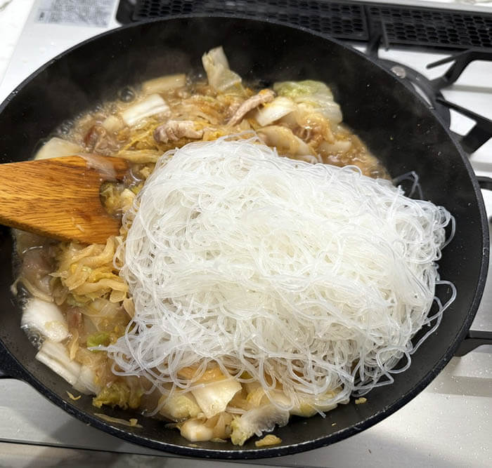 酸菜と豚肉春雨炒め