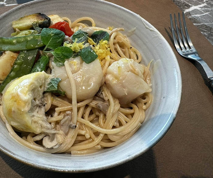 ホタテのレモンクリームパスタ