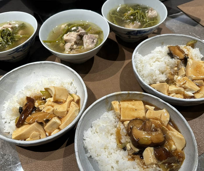 鶏肉とクレソンのスープ＆豆腐の牡蠣油煮込み