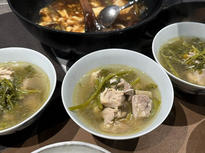 鶏肉とクレソンのスープ＆豆腐の牡蠣油煮込み