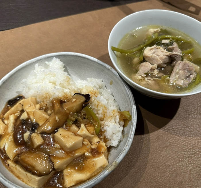 鶏肉とクレソンのスープ＆豆腐の牡蠣油煮込み