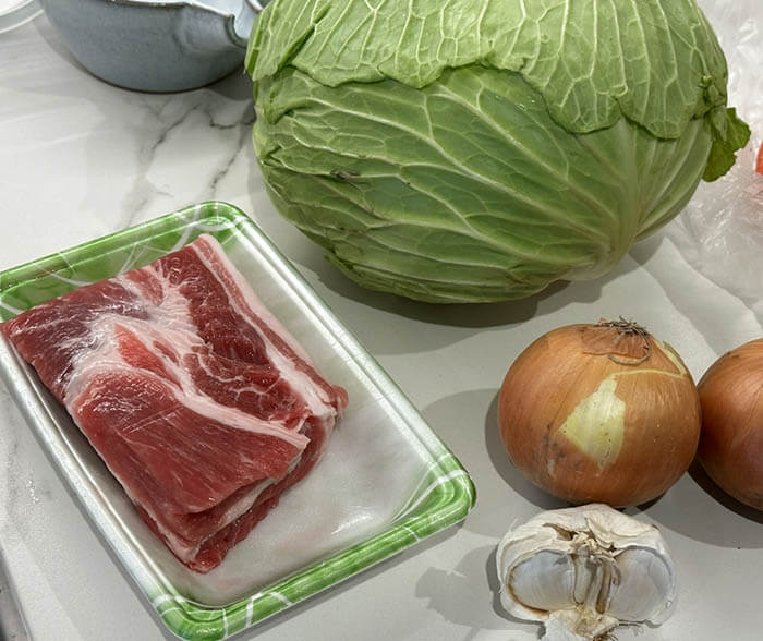 豚肉とキャベツのリンゴ酢蒸し