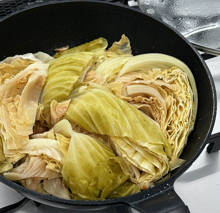 豚肉とキャベツのリンゴ酢蒸し