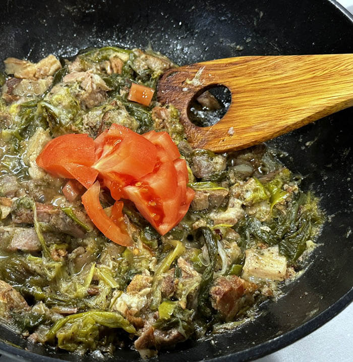 葉玉ねぎとポルケッタのパスタ