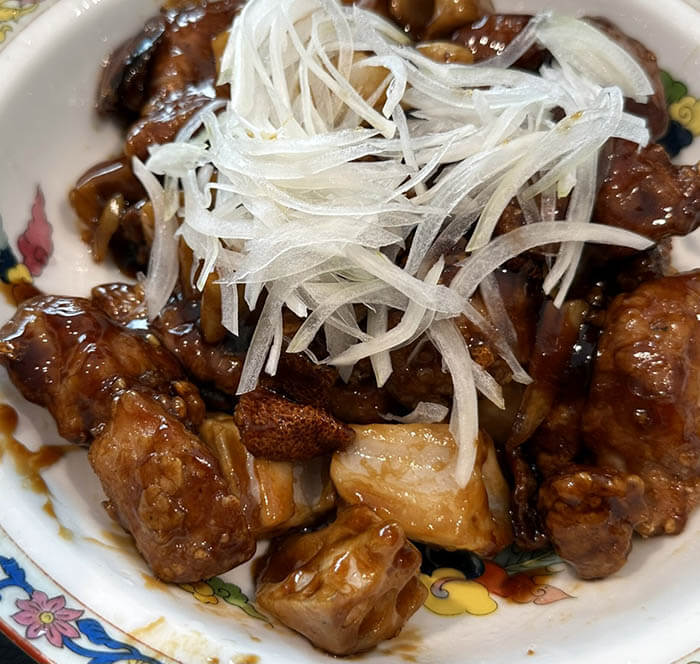 カルダモン風味の黒酢酢豚