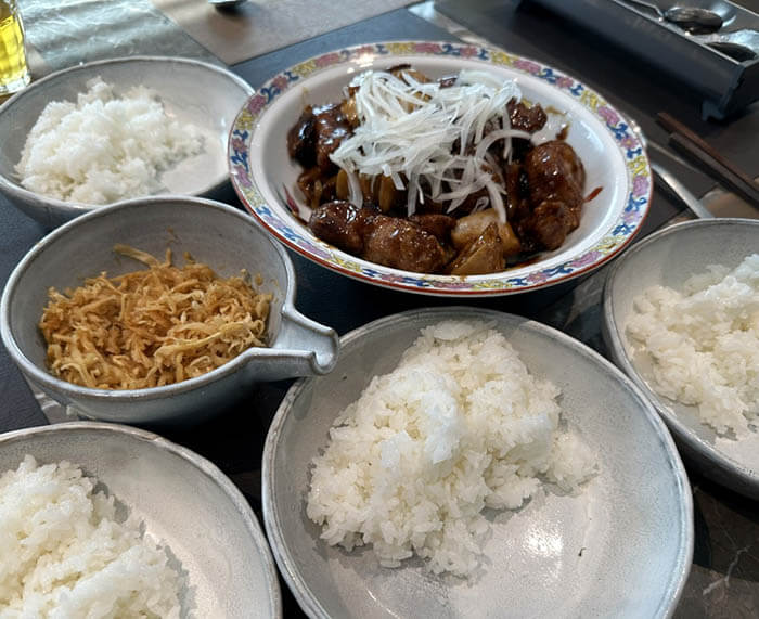 カルダモン風味の黒酢酢豚