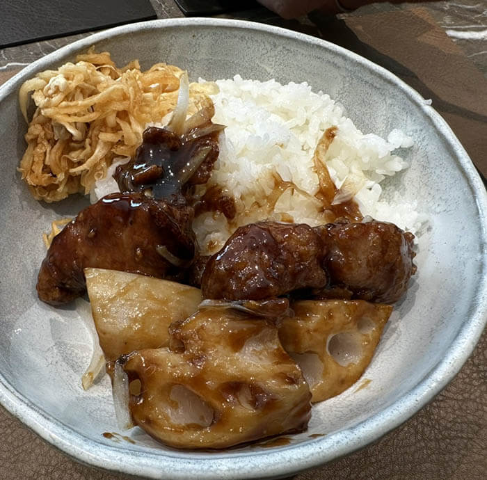 カルダモン風味の黒酢酢豚