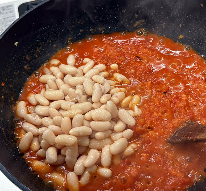 トマトソースのトルテリーニ