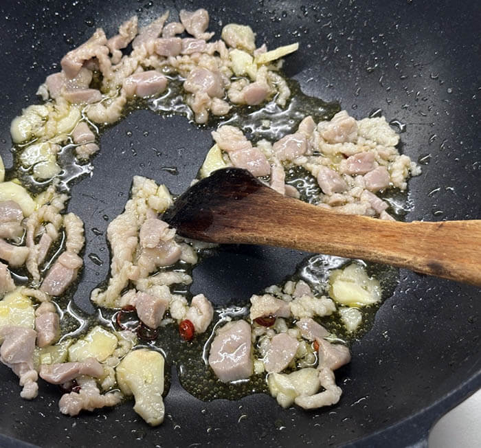 ホタルイカのラグーのパスタ